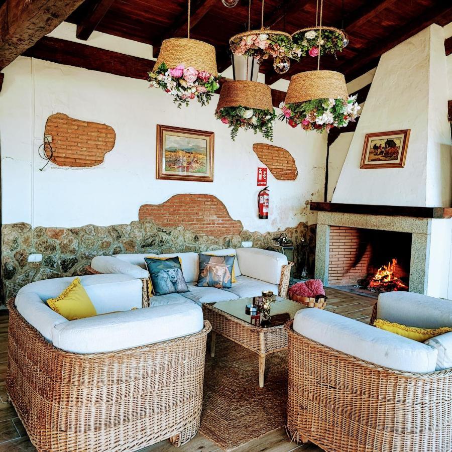Casa Rural El Canto Del Agua มัลปาร์ติดา เดอ ปลาเซนเซีย ภายนอก รูปภาพ