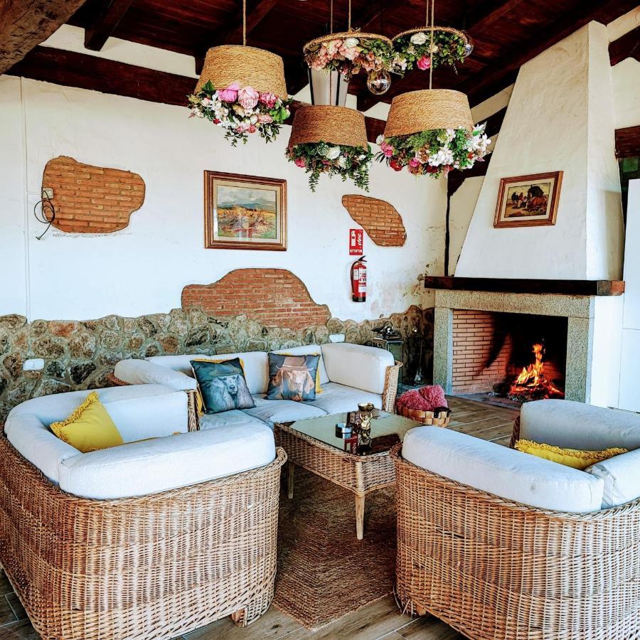 Casa Rural El Canto Del Agua มัลปาร์ติดา เดอ ปลาเซนเซีย ภายนอก รูปภาพ